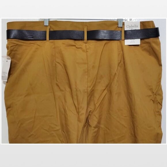 New Earth Tone Mid-rise Tapered Leg Ankle Plus Pants - Picture 9 of 16